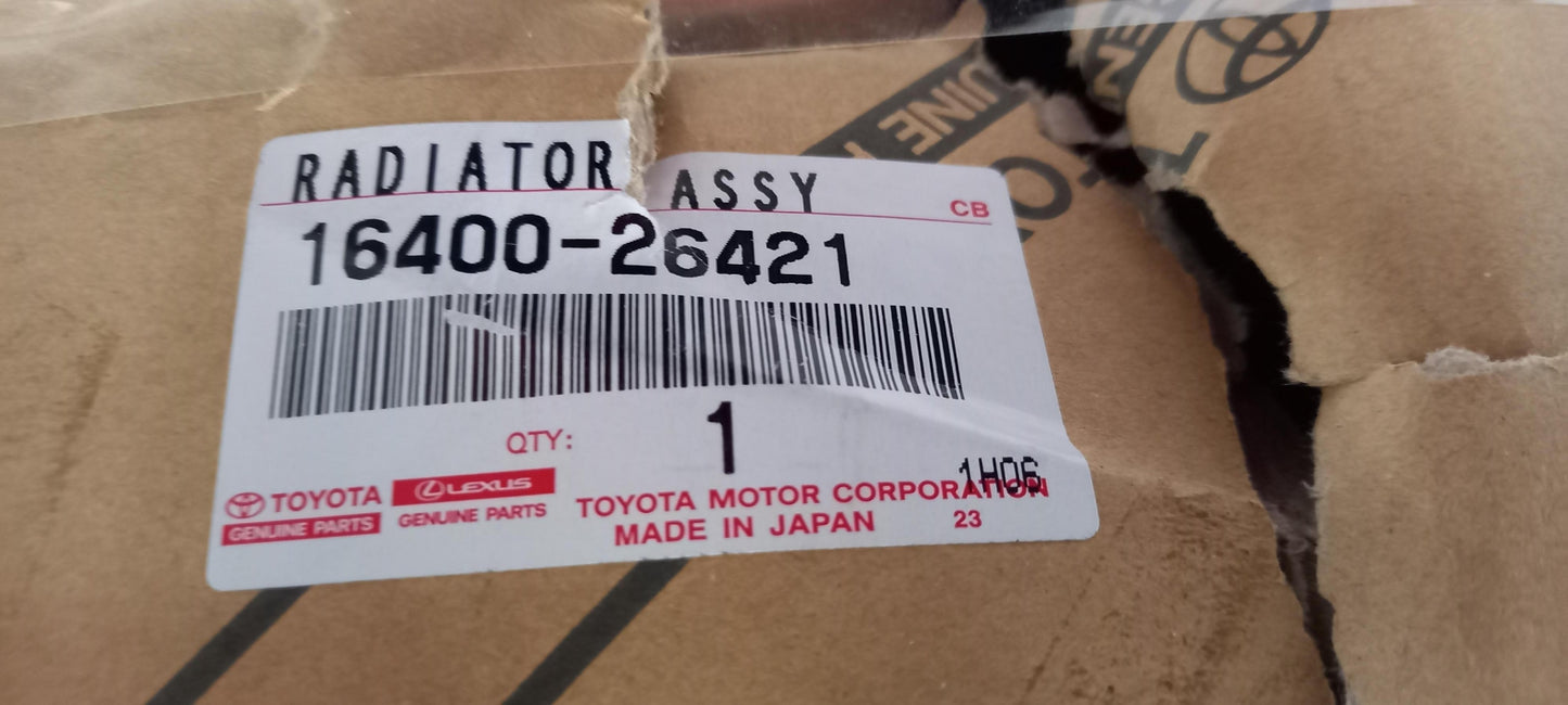 Original OE TOYOTA Wasserkühler 1640026421