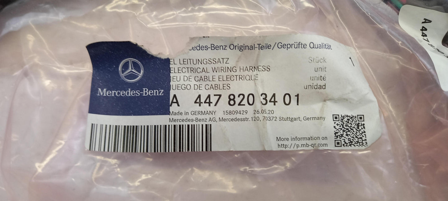 Original MERCEDES-BENZ W447 Headunit Audio 40 Leitungssatz A4478203401