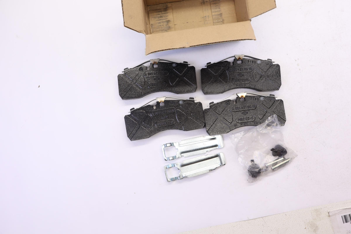 Original OE MERCEDES-BENZ Bremsbeläge A9674200020