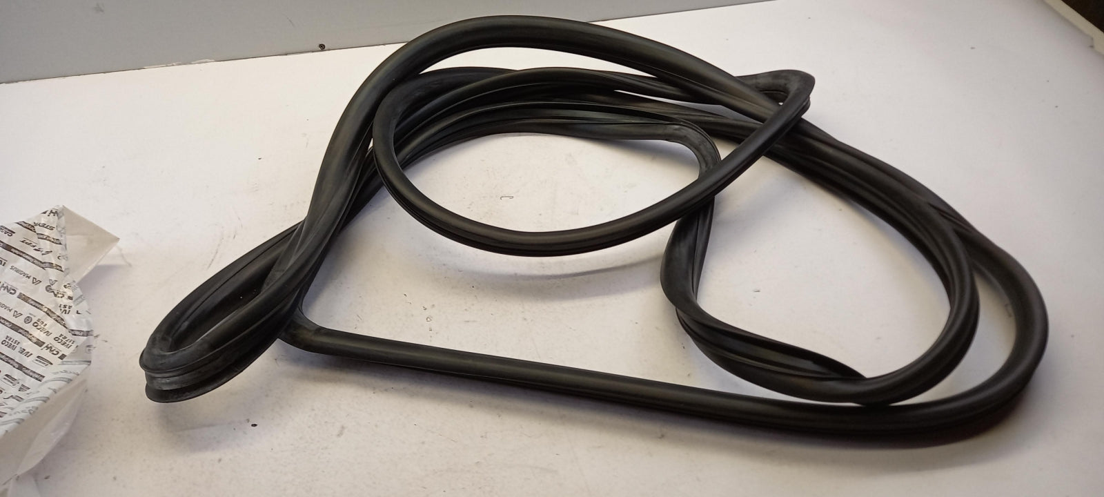 Original IVECO EuroTech 92-98 Windschutzscheibendichtung 8143852