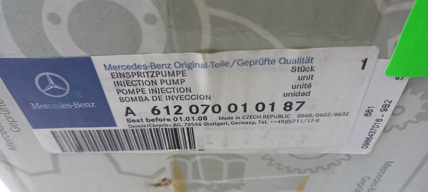 Original OE MERCEDES-BENZ Einspritzpumpe A612070010187