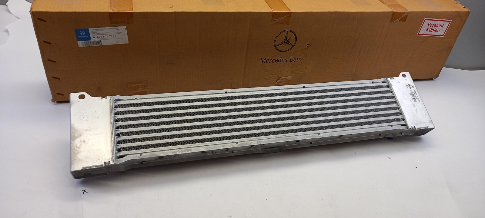 Original MERCEDES-BENZ Vito Viano W639 Ladeluftkühler A6395010201