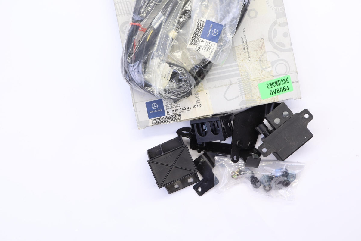 Original OE MERCEDES-BENZ Kabelbaum A210440011005