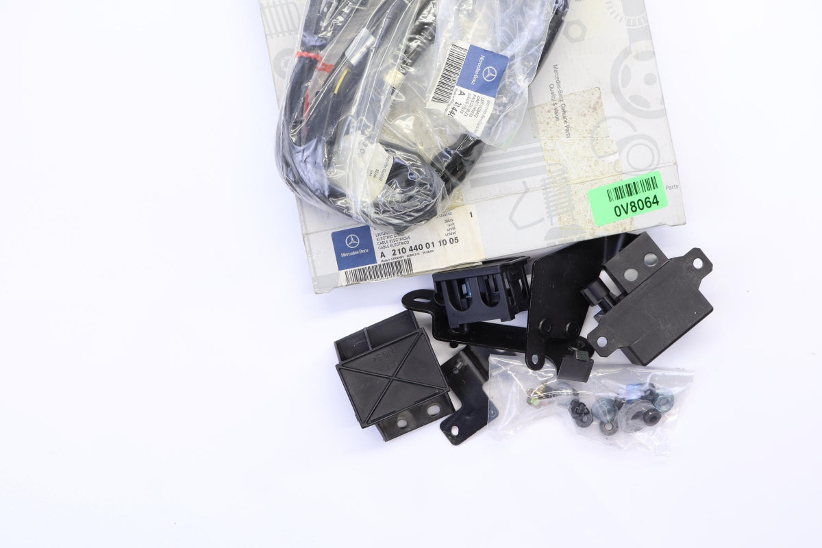 Original OE MERCEDES-BENZ Kabelbaum A210440011005