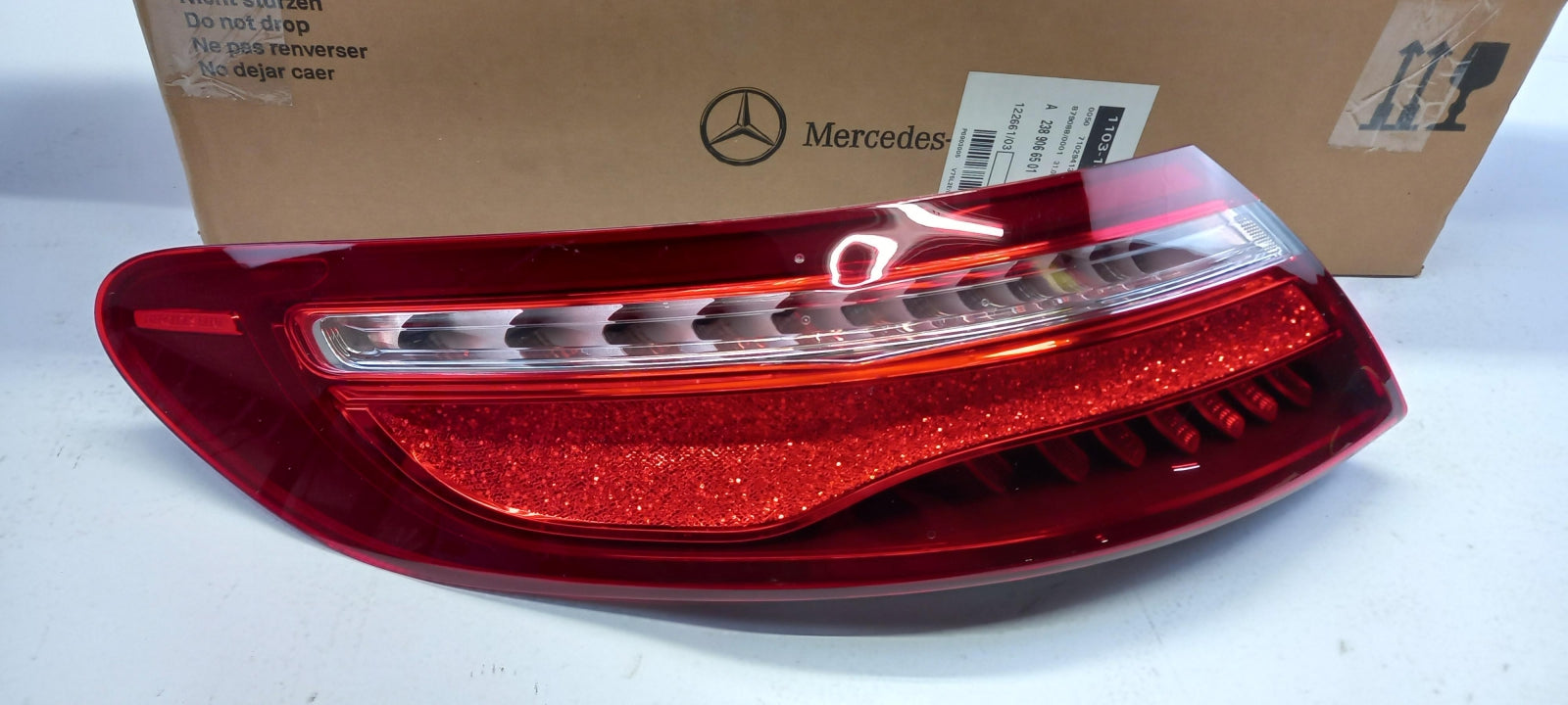 Original OE MERCEDES-BENZ Heckleuchte A2389066501
