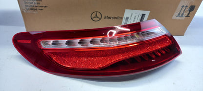 Original OE MERCEDES-BENZ Heckleuchte A2389066501