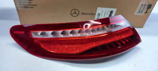 Original OE MERCEDES-BENZ Heckleuchte A2389066501