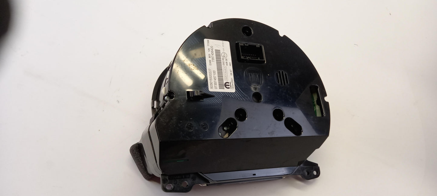 Original FIAT 500 2015> Kombiinstrument 735745710