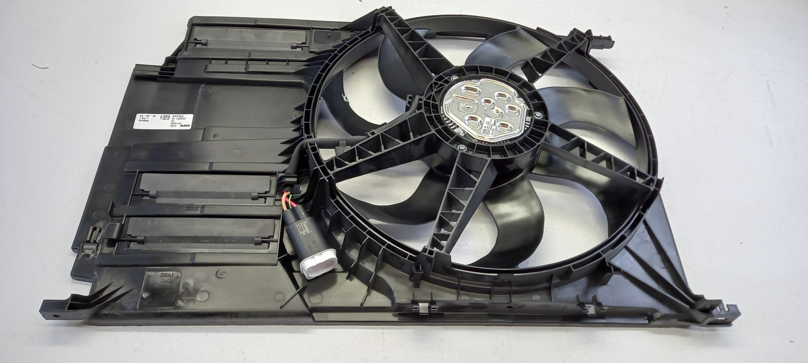 Original OE BMW Motorkühlung Lüfter 17427617609