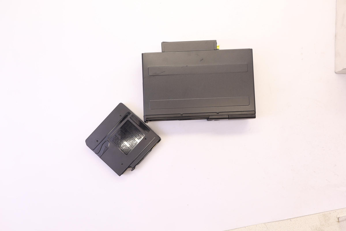 Original MERCEDES-BENZ W203 W209 R230 W463 W639 CD-Wechsler B67824018