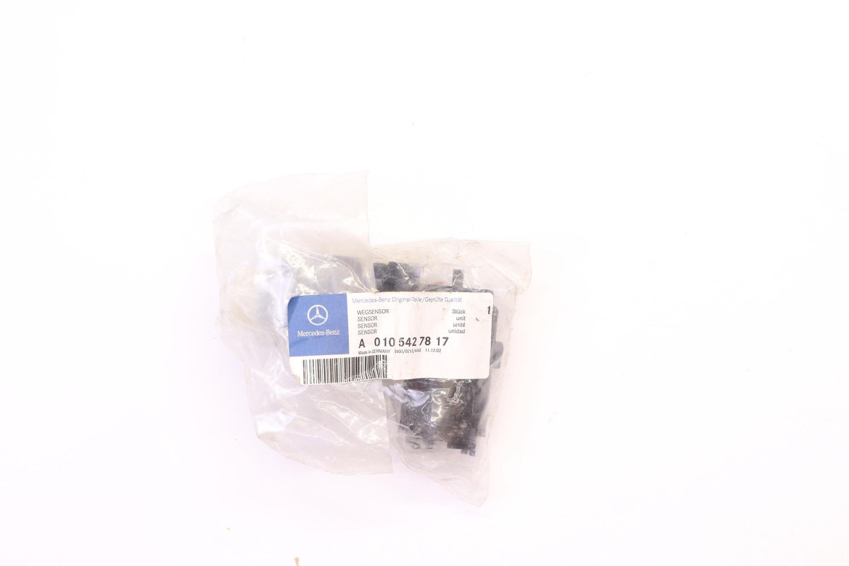 Original MERCEDES-BENZ Sprinter W906 Wegsensor A0105427817