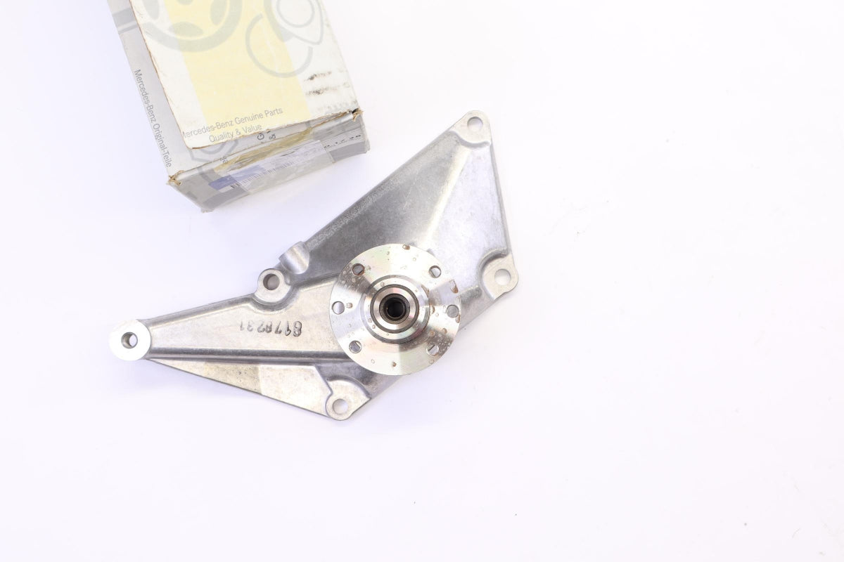 Original MERCEDES-BENZ W124 W201 W126 R107 Motorlüfter Lagerbock A1032001728