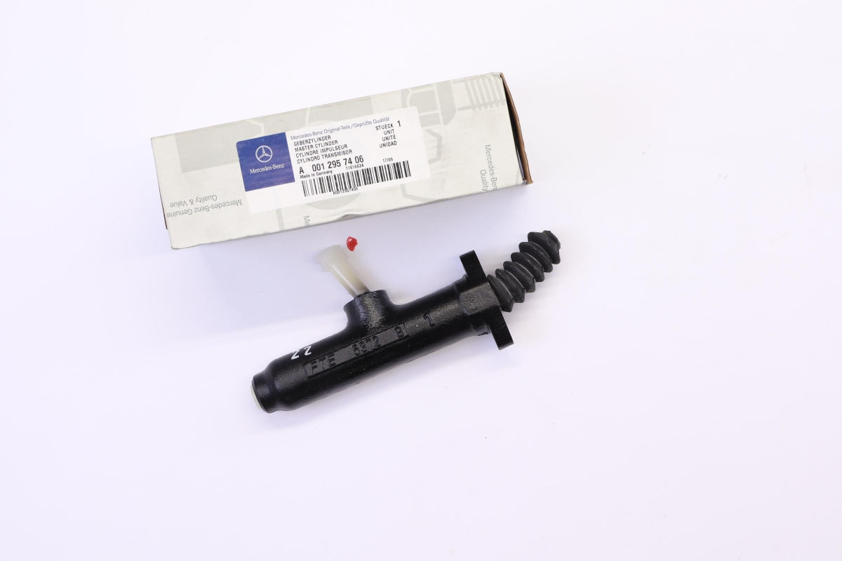 Original OE MERCEDES-BENZ Kupplungsgeberzylinder A0012957406