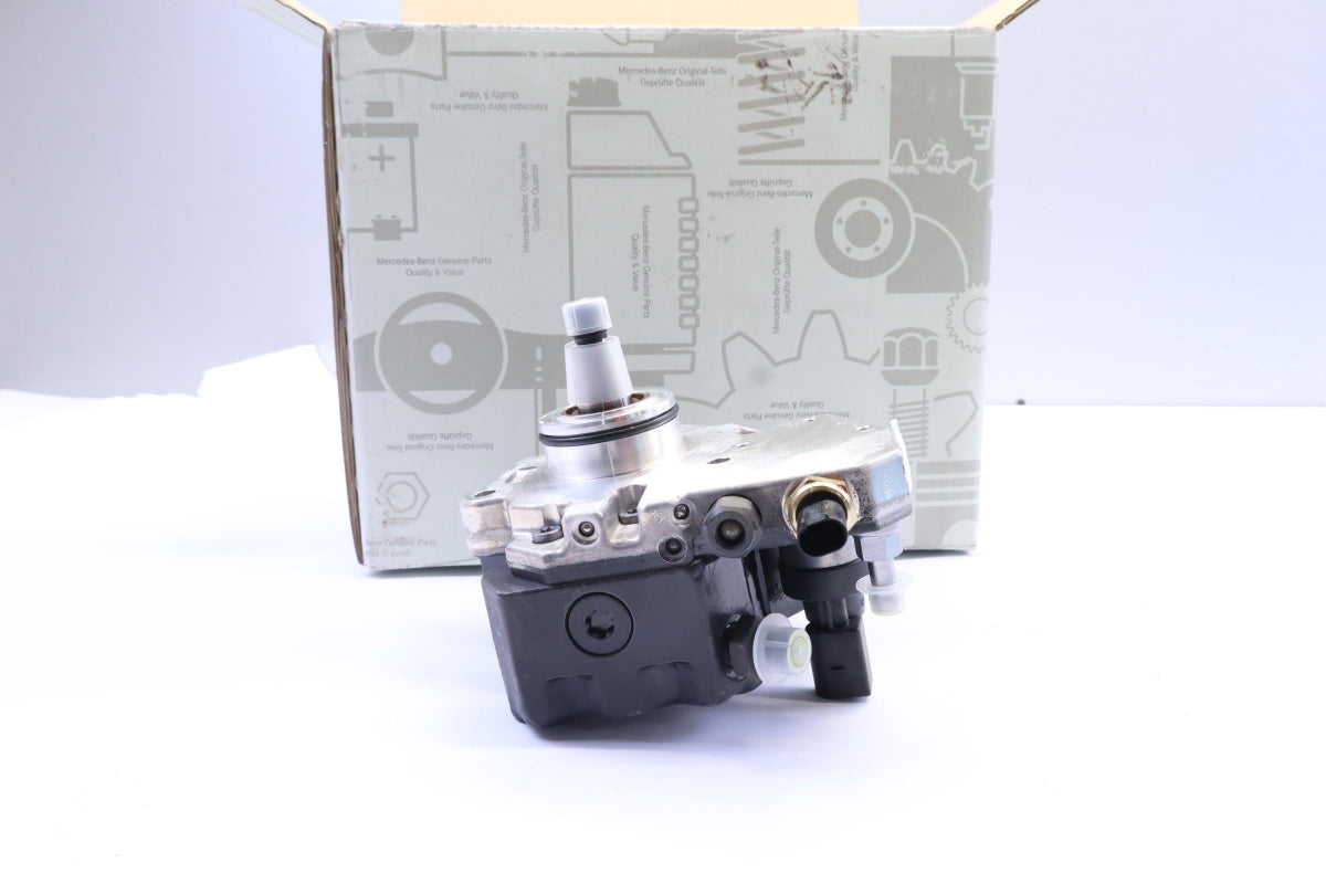 Original MERCEDES-BENZ A-Klasse W169 B-Klasse W245 Einspritzpumpe A6400700701