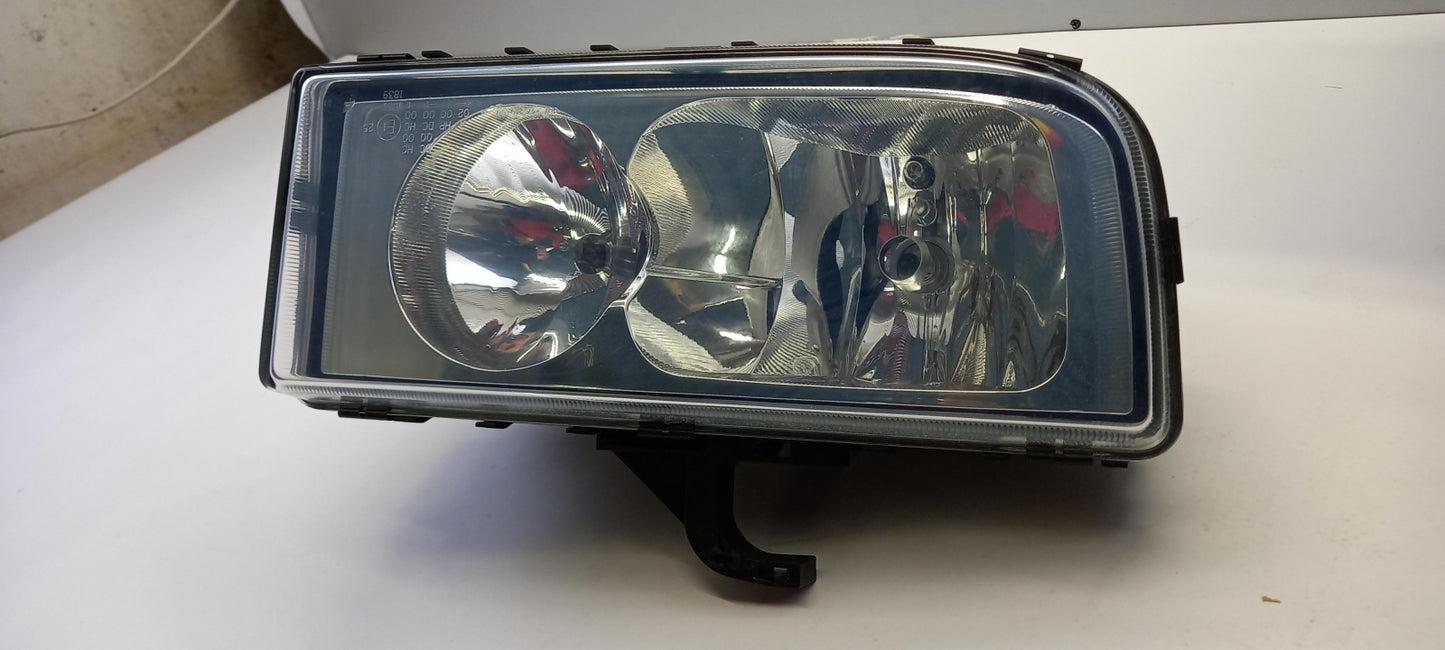 Original MERCEDES-BENZ Axor MP2 Scheinwerfer Rechts A9408200461