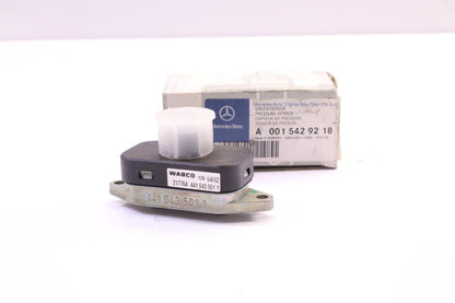 Original MERCEDES-BENZ Actros Drucksensor A0015429218