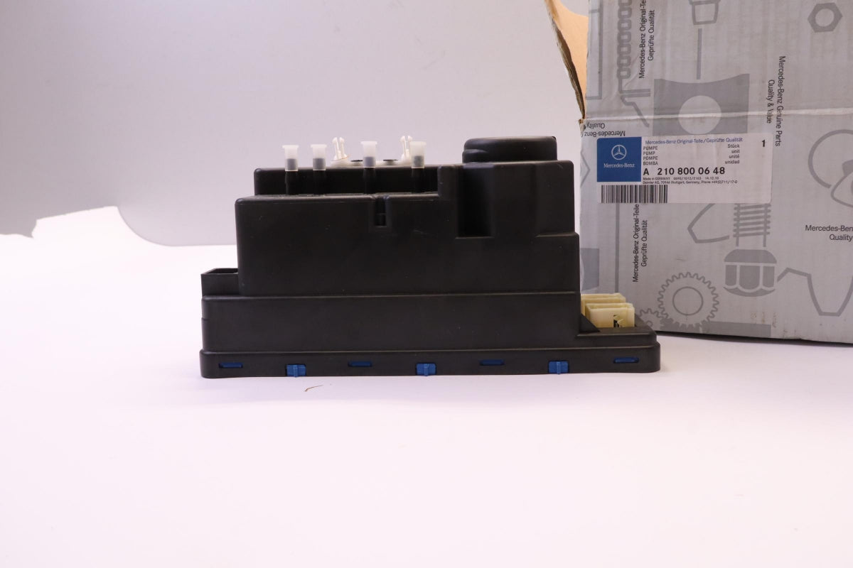 Original OE MERCEDES-BENZ Pumpe Zentralverriegelung A2108000648