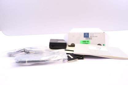 Original MERCEDES-BENZ SLK R171 iPod Telefon Montagesatz B67824209