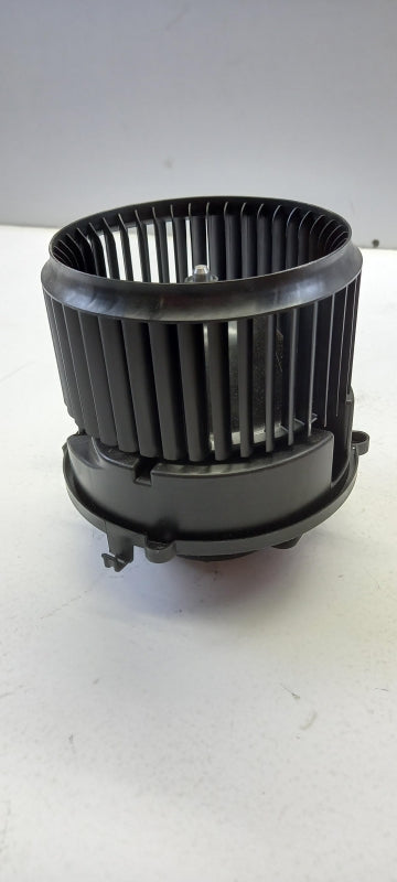 Original BMW 1er F40 2er F45 F46 X1 F48 X2 F39 Innenraumgebläse 64119297752