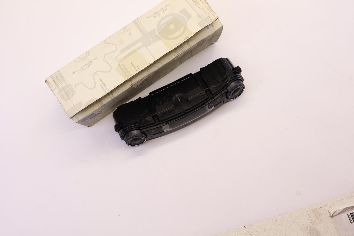 Original MERCEDES-BENZ E-klasse W211 S211 Heizungsbetätigung A2118302390