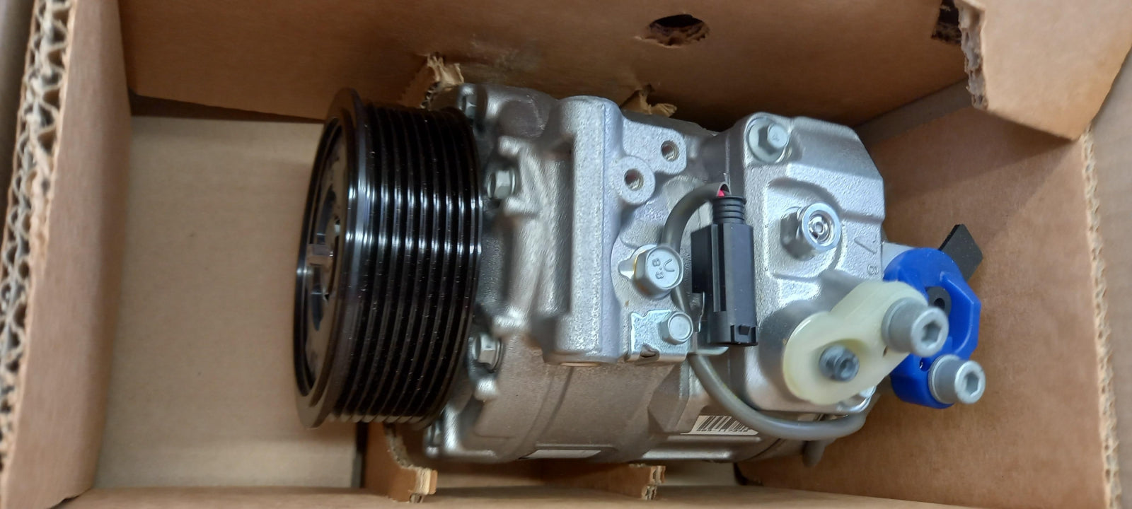 Original MERCEDES-BENZ S-Klasse w221 v221 2005-2013 Klimakompressor A0022301111