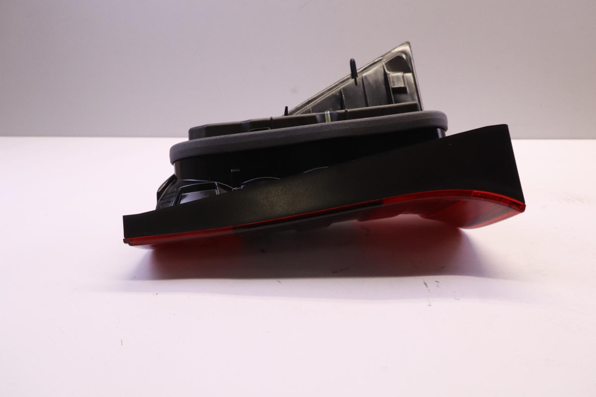 Original OE MERCEDES-BENZ Heckleuchte Streuscheibe A2028203964