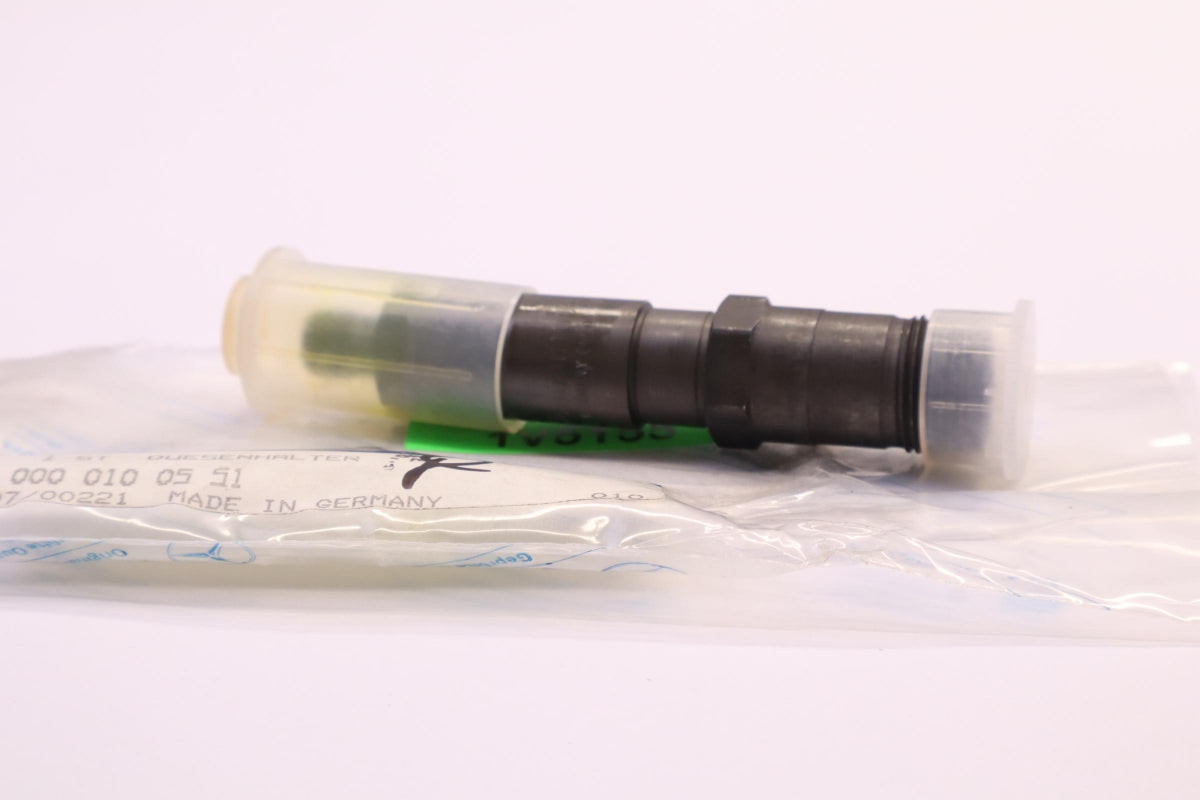 Original OE MERCEDES-BENZ Injektor A0000100551