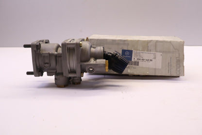 Original MERCEDES-BENZ Econic Axor I Atego Actros Bremsventil A0044316205