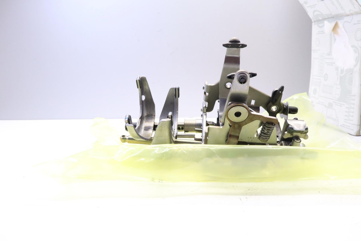 Original MERCEDES-BENZ W203 W204 W211 W212 C209 Schaltmechanismus A2112604409