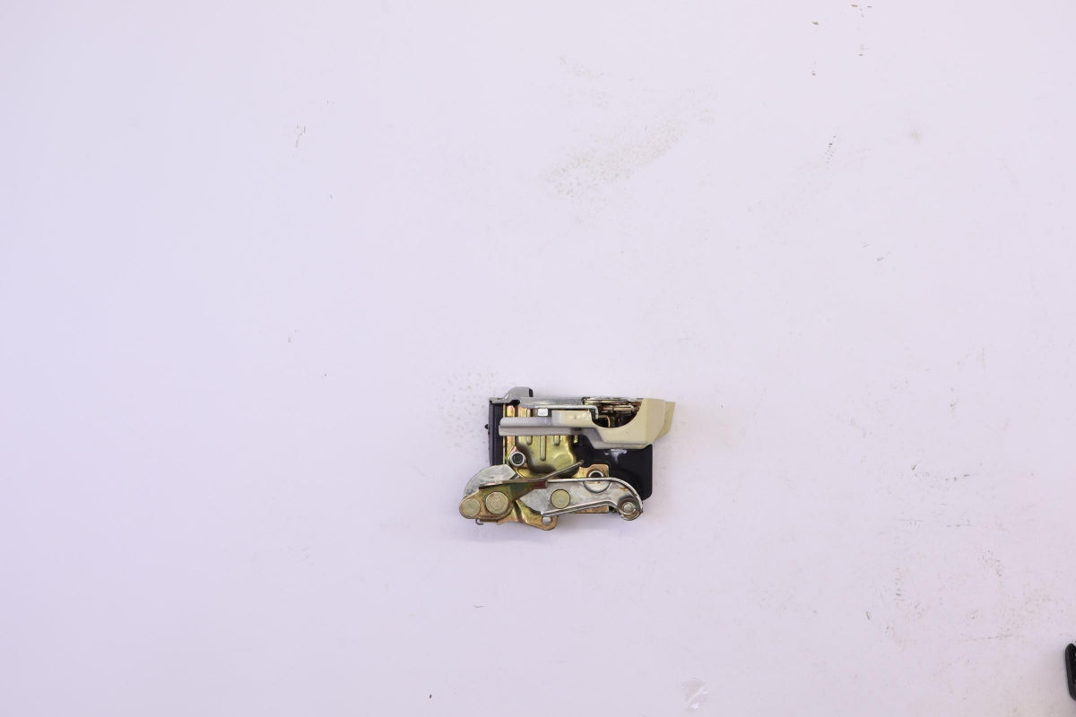 Original MERCEDES-BENZ 190 (W201) Türschloss links A2017300935
