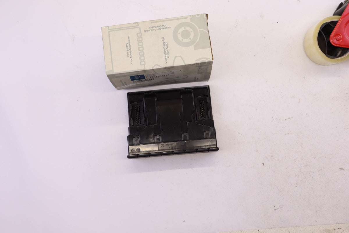 Original OE MERCEDES-BENZ Heizungsbetätigung A2108303285