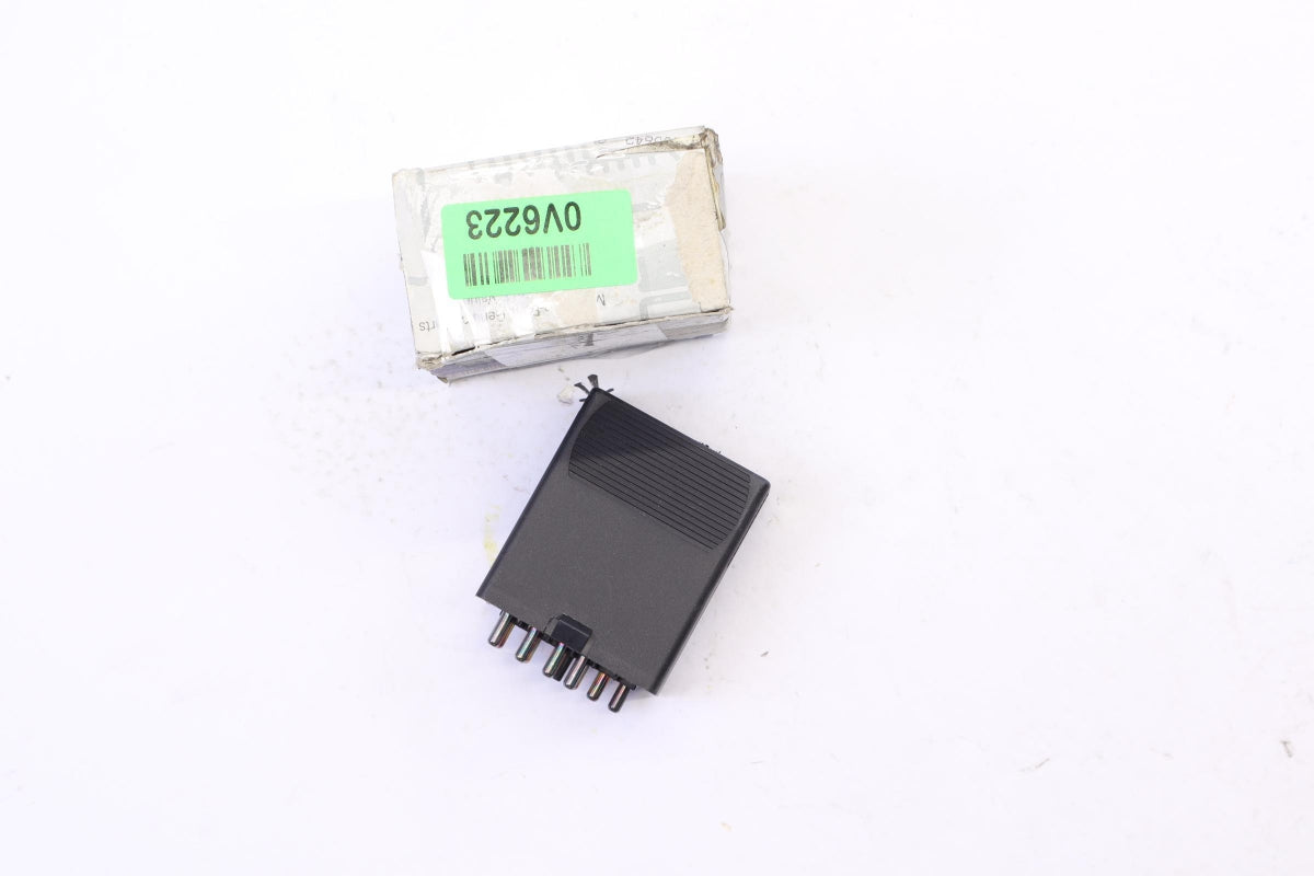 Original MERCEDES-BENZ W124 W126 R107 Kraftstoffpumpenrelais A0025452705