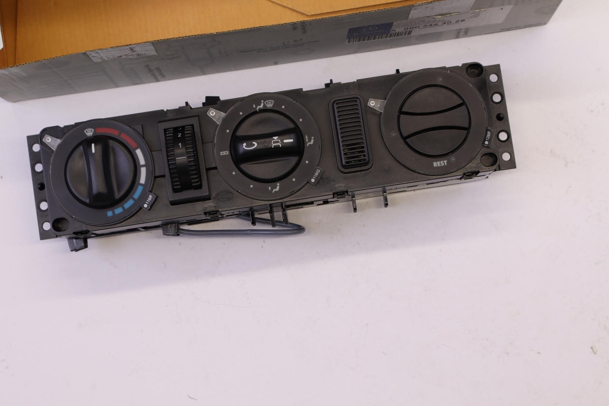Original MERCEDES-BENZ W638 Sprinter W901-905 Heizungsbetätigung A0004463028