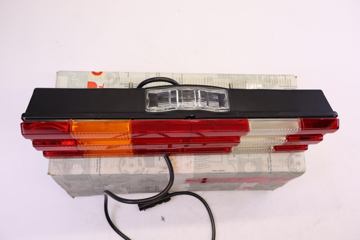 Original OE MERCEDES-BENZ Heckleuchte A0015402970