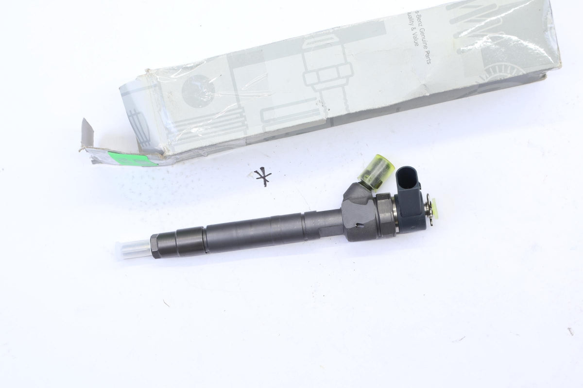 Original OE MERCEDES-BENZ Injektor Düse A6110701487