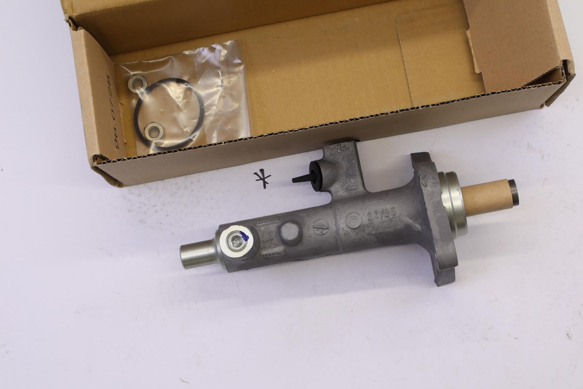 Original OE MERCEDES-BENZ Hauptbremszylinder A0054309801