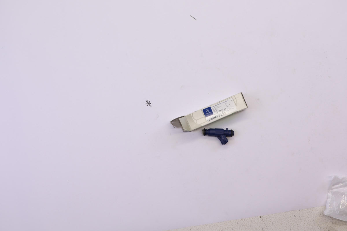 Original OE MERCEDES-BENZ Injektor Düse A1120780149