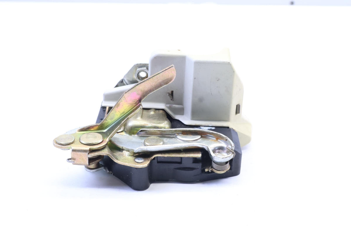 Original MERCEDES-BENZ 190 (W201) Türschloss links A2017300935