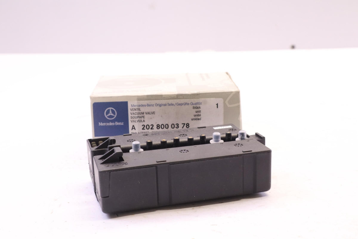 Original MERCEDES-BENZ C-klasse W202 Vakuumventil A2028000378