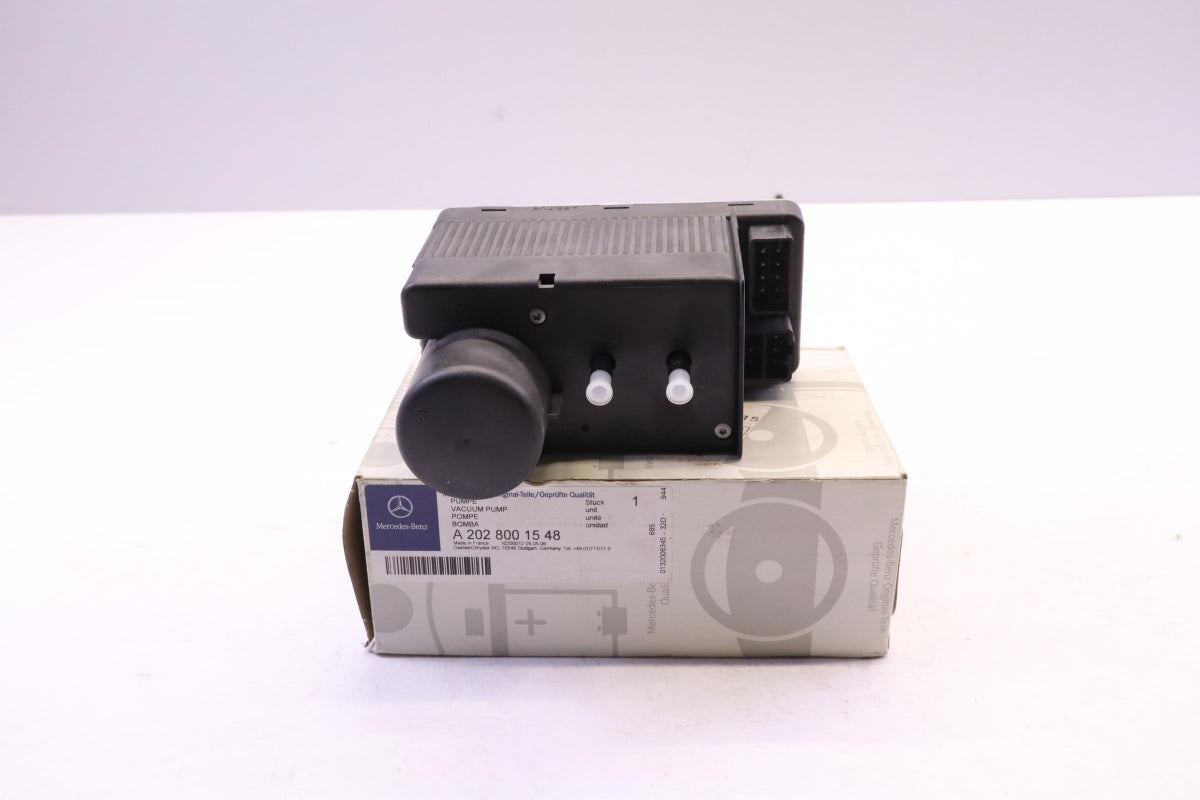 Original MERCEDES-BENZ C-Klasse W202 Pumpe Zentralverriegelung A2028001548