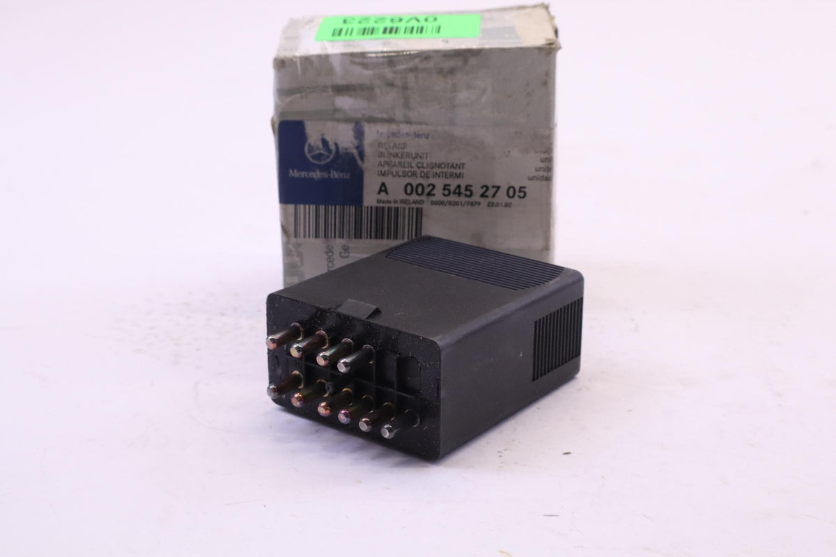 Original MERCEDES-BENZ W124 W126 R107 Kraftstoffpumpenrelais A0025452705