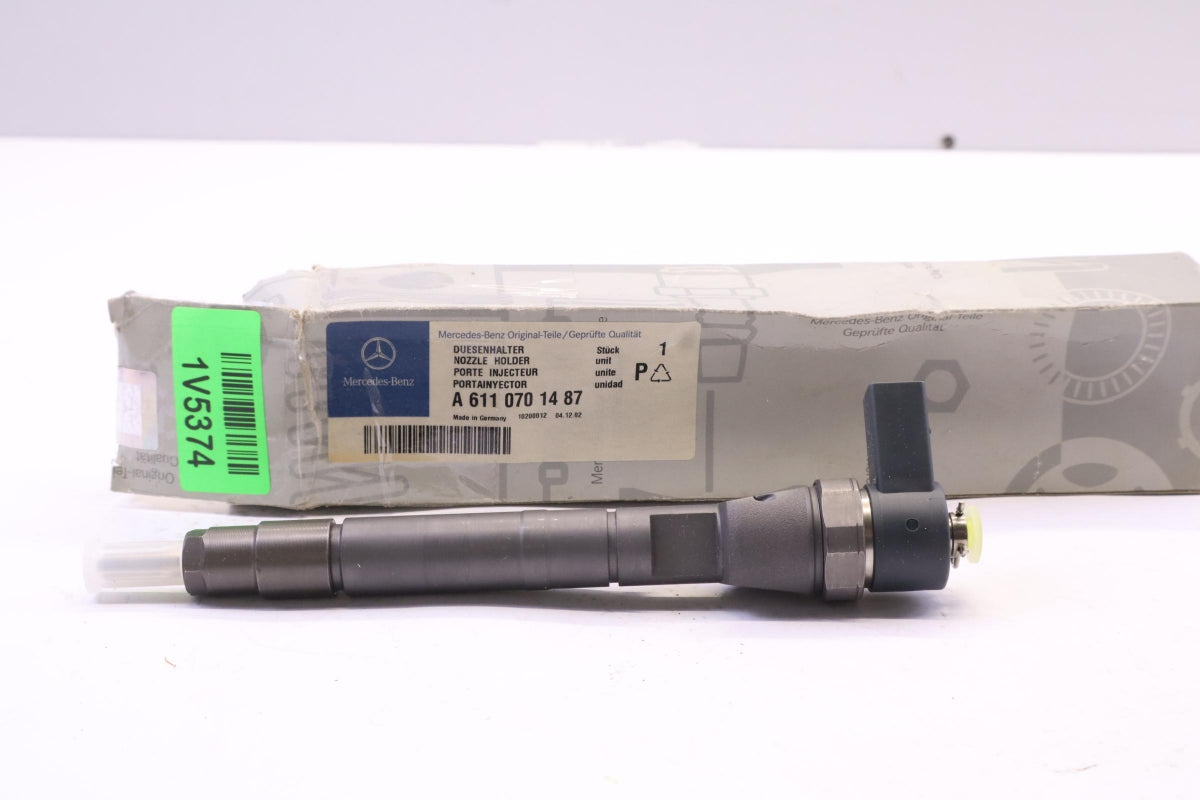Original OE MERCEDES-BENZ Injektor Düse A6110701487