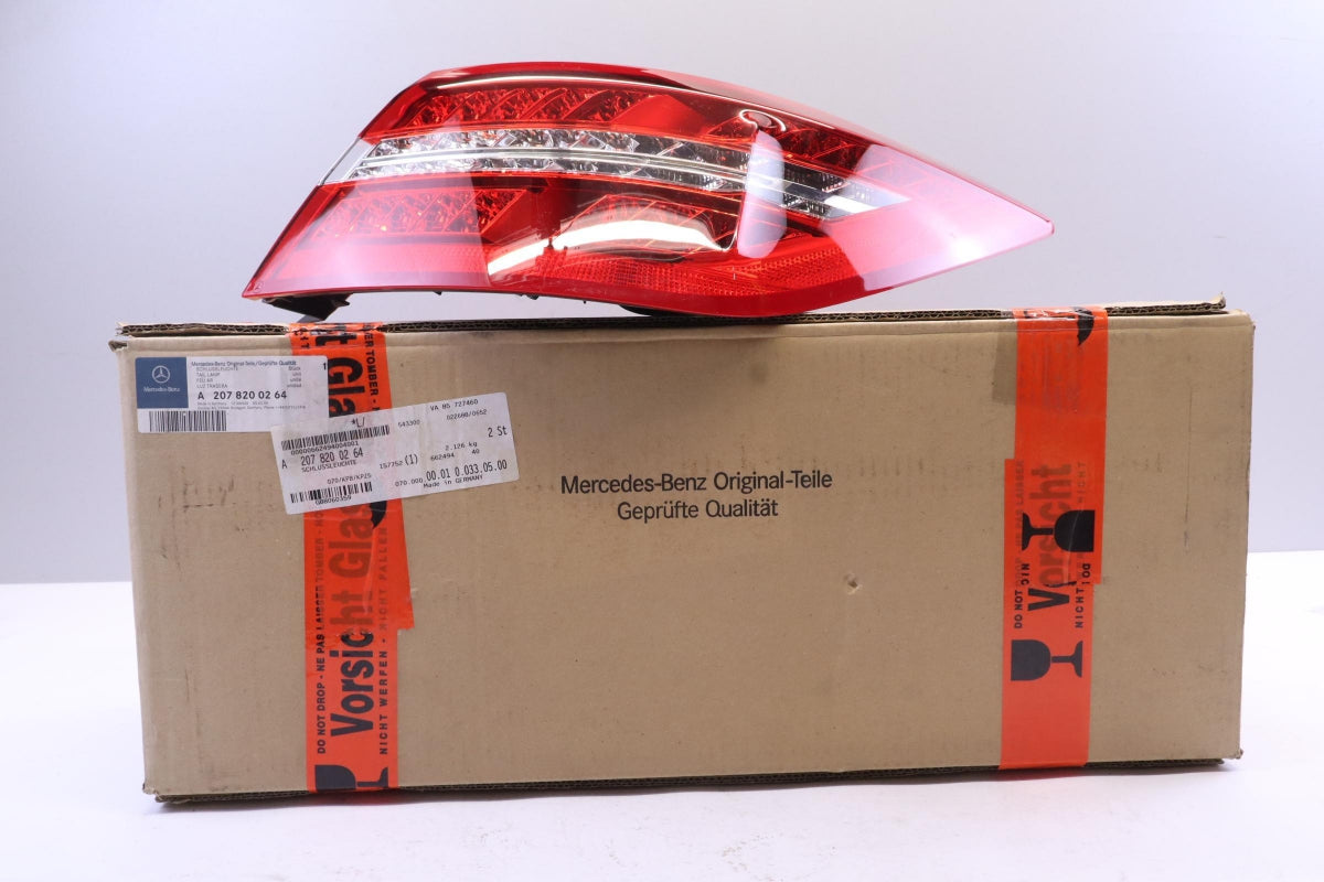 Original OE MERCEDES-BENZ Heckleuchte A2078200264