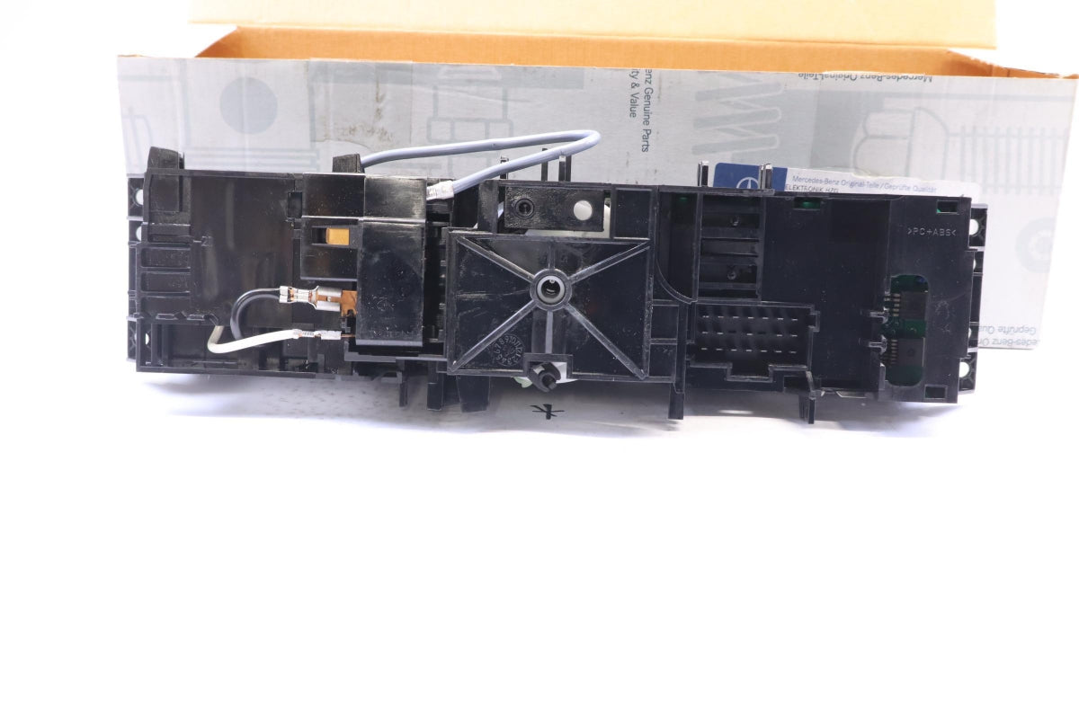 Original MERCEDES-BENZ W638 Sprinter W901-905 Heizungsbetätigung A0004463028