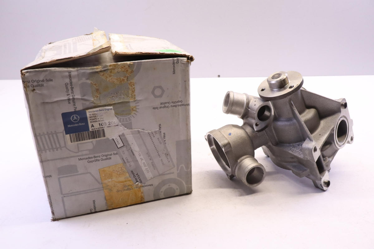 Original OE MERCEDES-BENZ Wasserpumpe A1032003701
