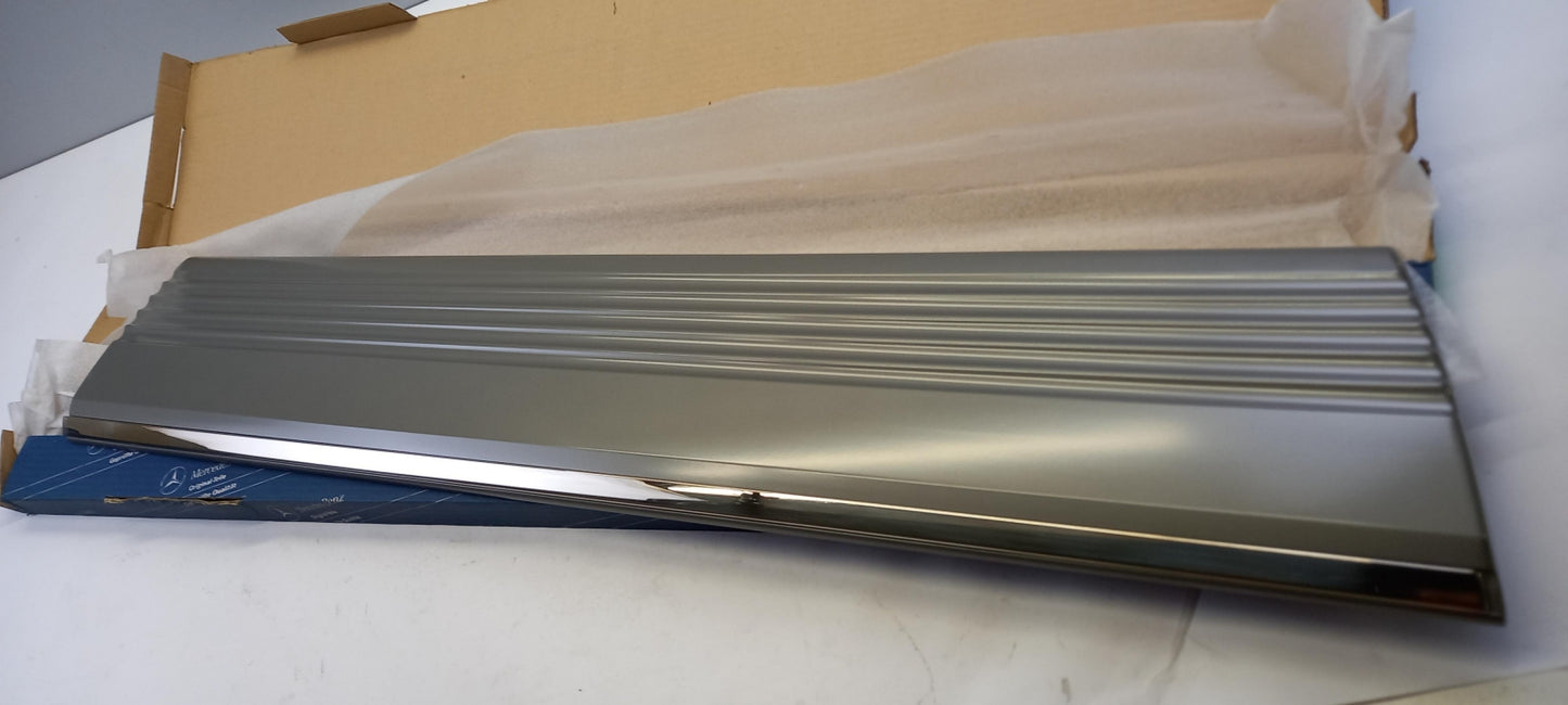 Original MERCEDES-BENZ S W126 Tür Zierleiste unten vorne links A12669023407175