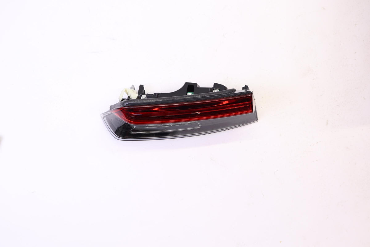Original OE BMW Heckleuchte 63215A3BC57