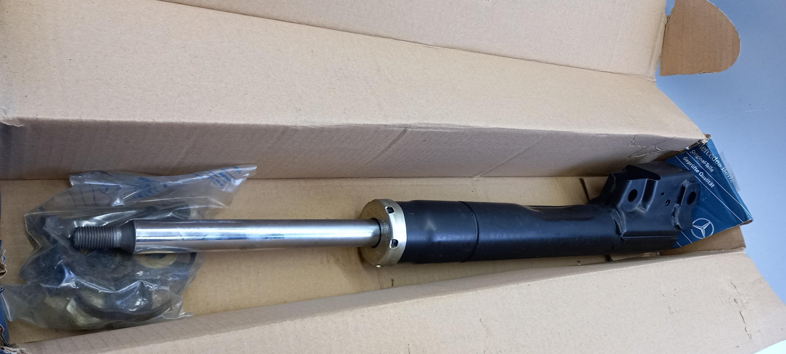 Original OE MERCEDES-BENZ Stoßdämpfer A1243205930