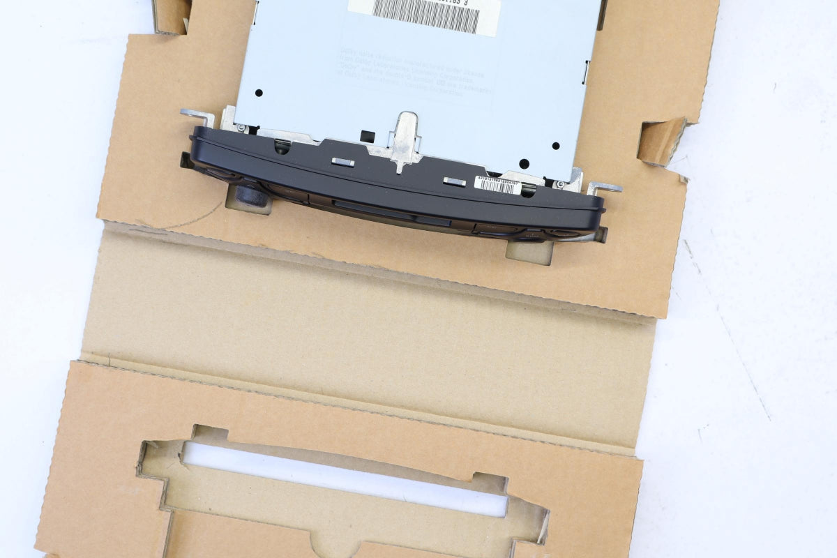 Original MERCEDES-BENZ Vito CLK CLC C-Klasse Multimedia Haupteinheit A2038201686