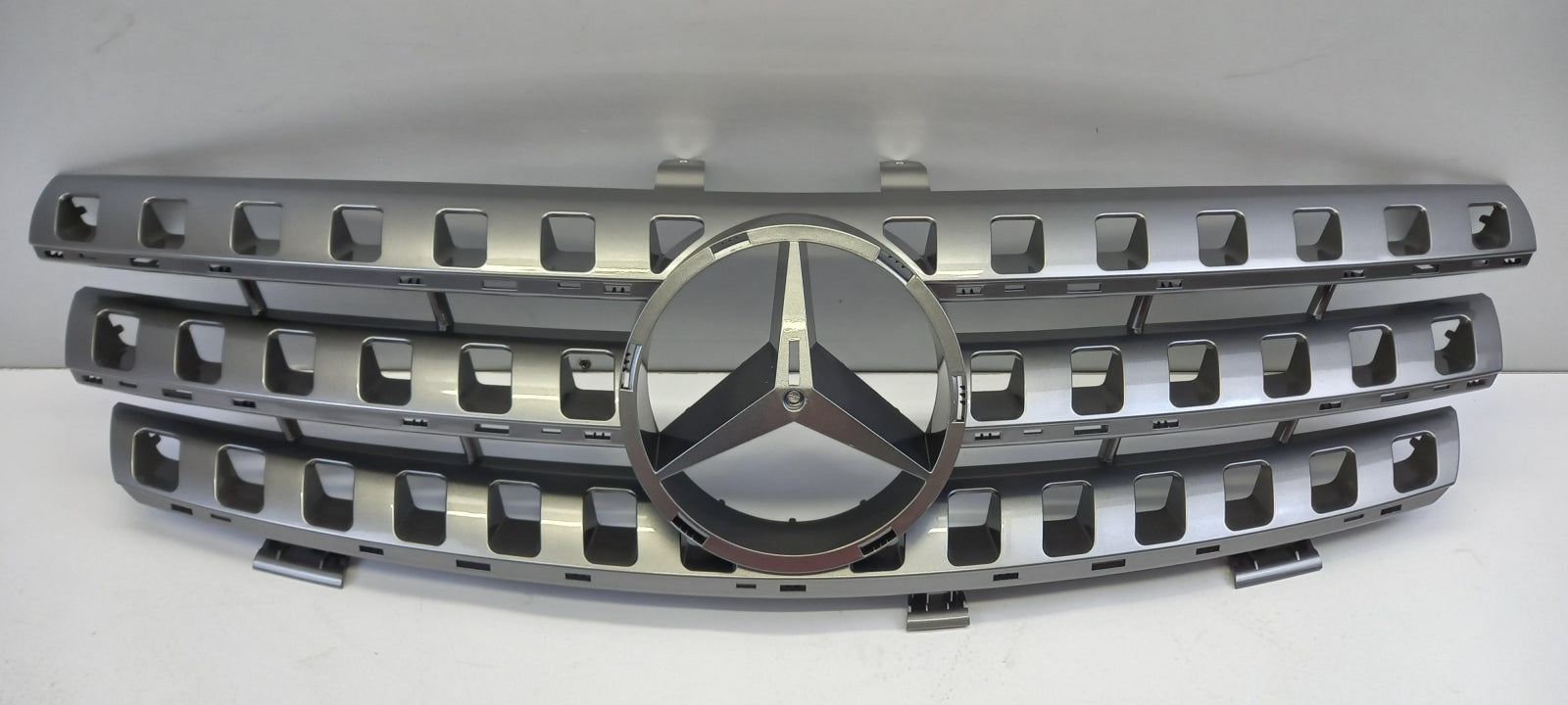 Original OE MERCEDES-BENZ Kühlergitter A1648881023
